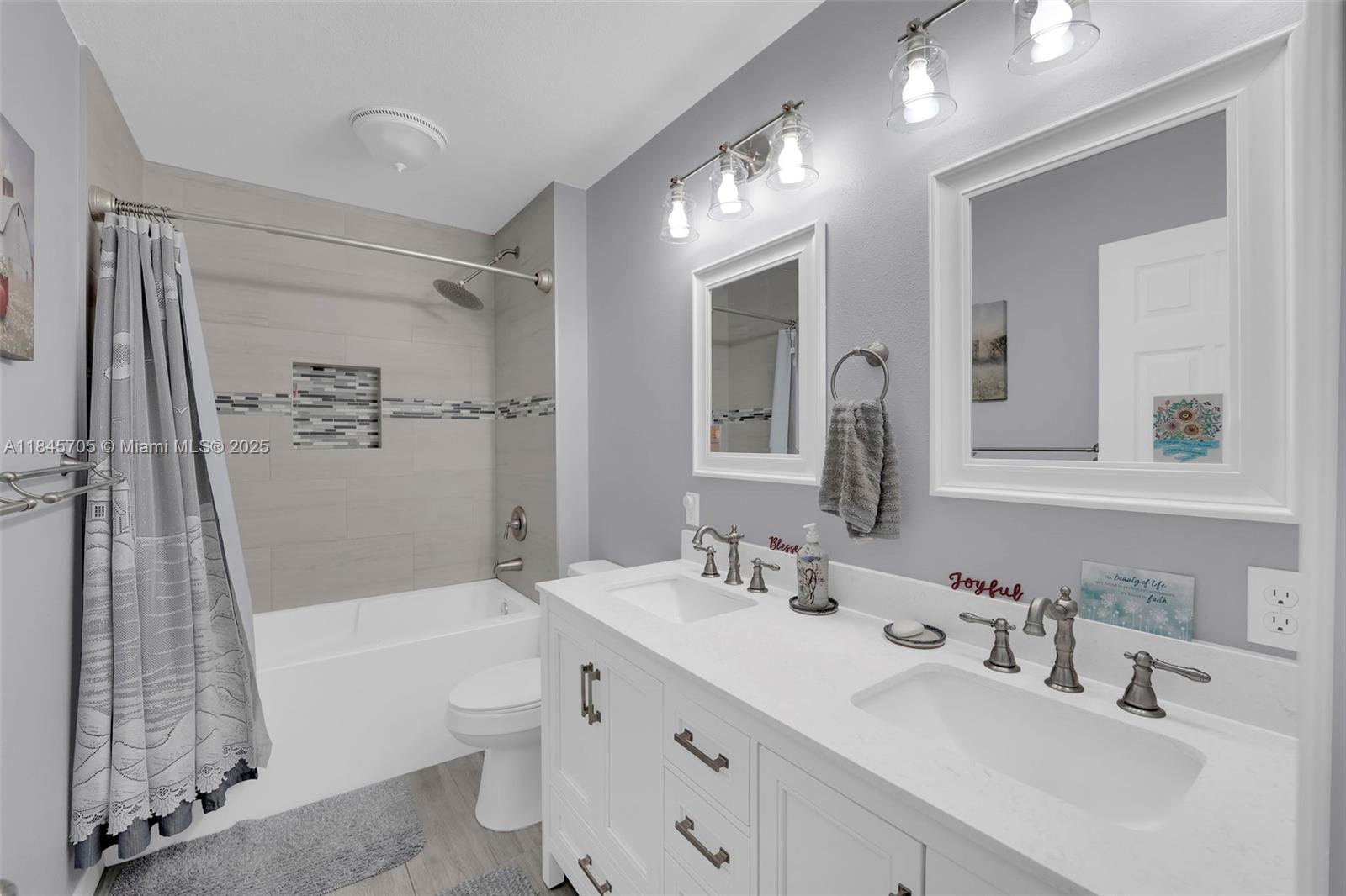 NORTH LABELLE GLADES - Residential