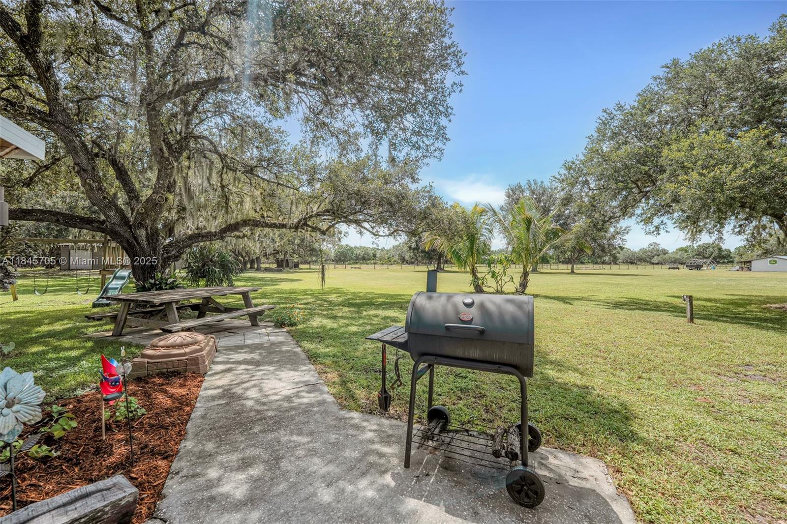 NORTH LABELLE GLADES - Residential