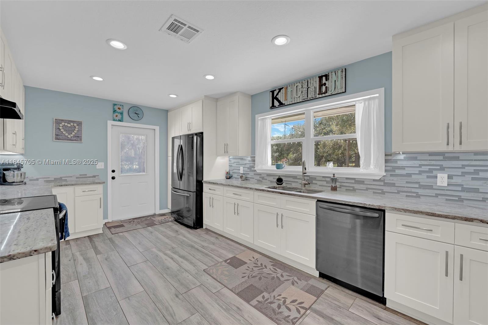 NORTH LABELLE GLADES - Residential