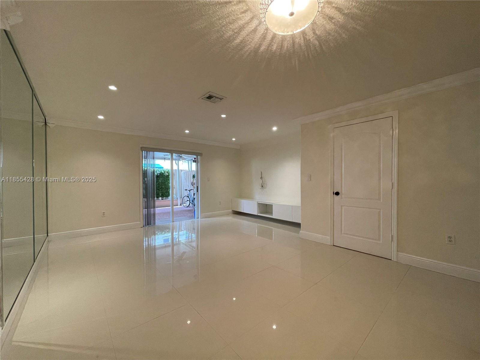 DOLPHIN VIEW CONDO - Residential Lease