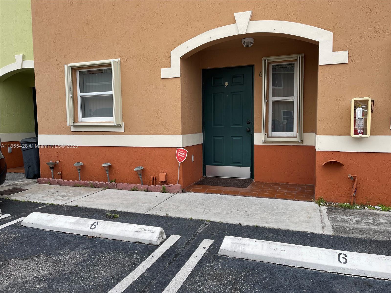 DOLPHIN VIEW CONDO - Residential Lease