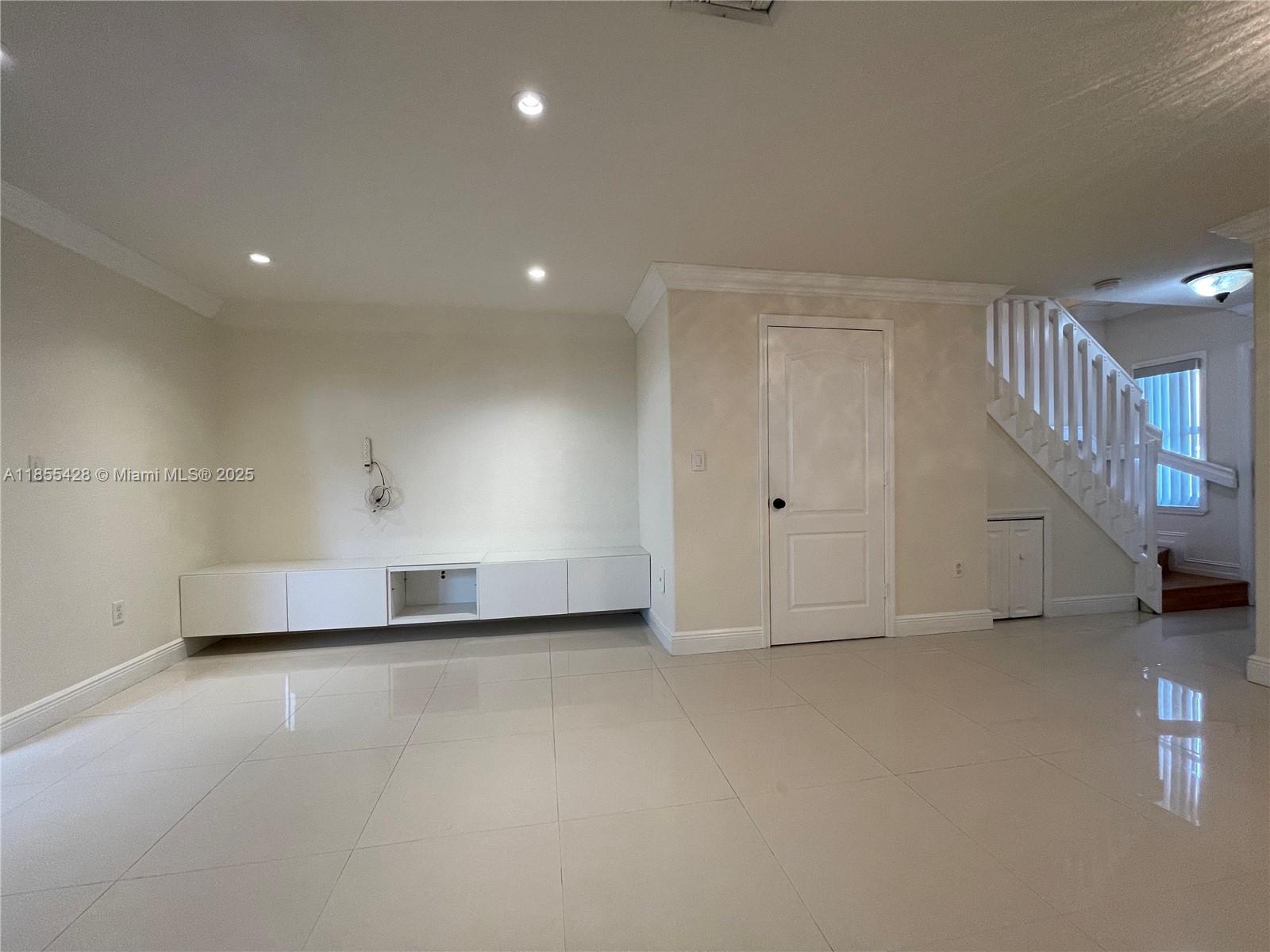 DOLPHIN VIEW CONDO - Residential Lease