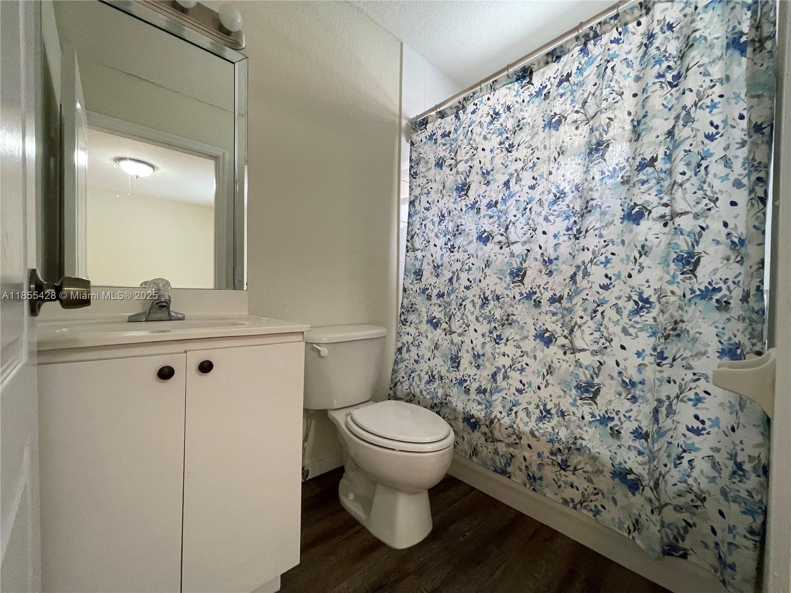 DOLPHIN VIEW CONDO - Residential Lease