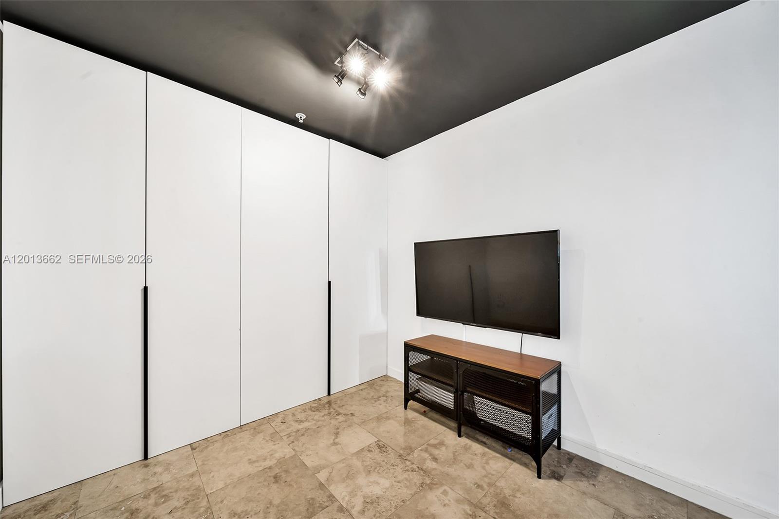BLUE BAY TOWER CONDO - Residential