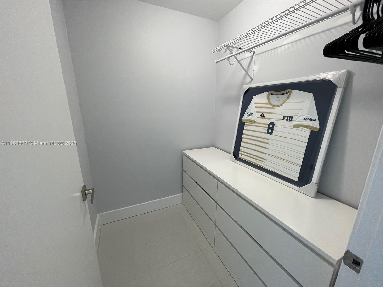 MARINA PALMS RESIDENCES N - Residential Lease