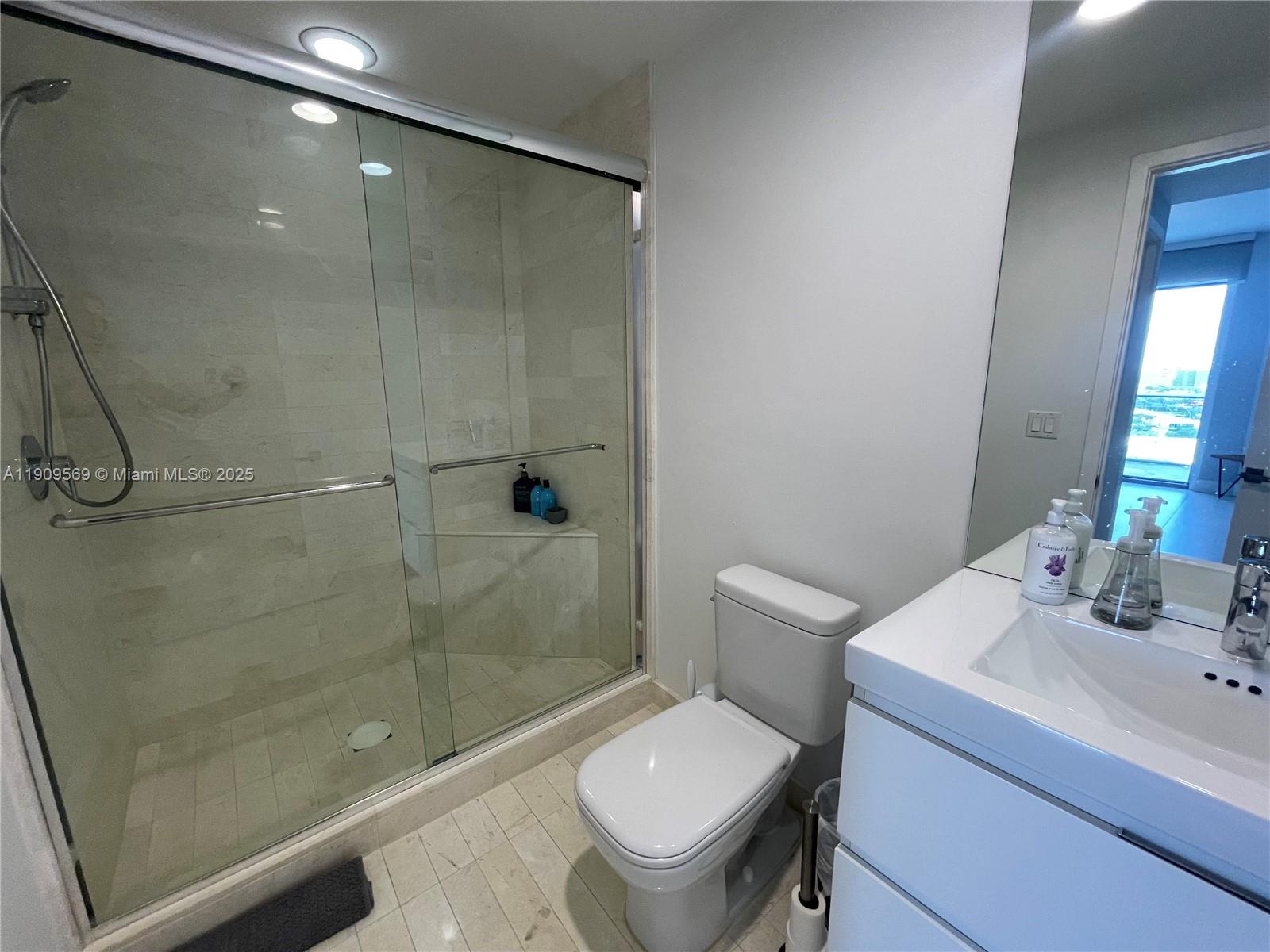 MARINA PALMS RESIDENCES N - Residential Lease