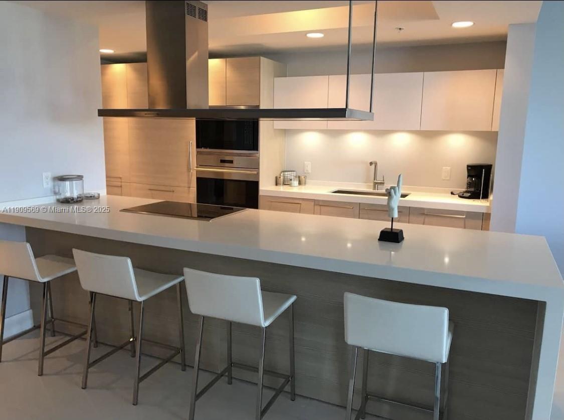 MARINA PALMS RESIDENCES N - Residential Lease