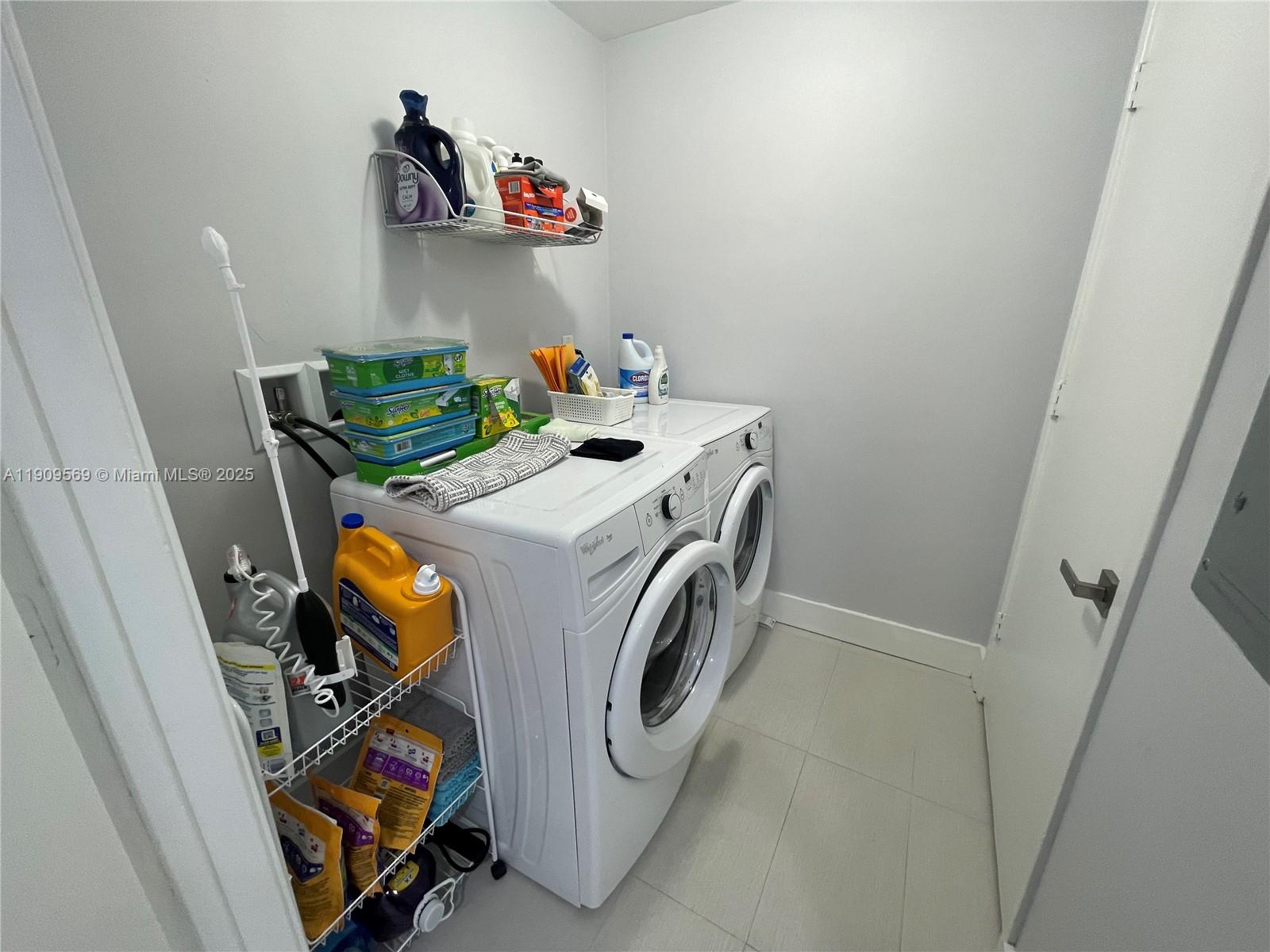 MARINA PALMS RESIDENCES N - Residential Lease