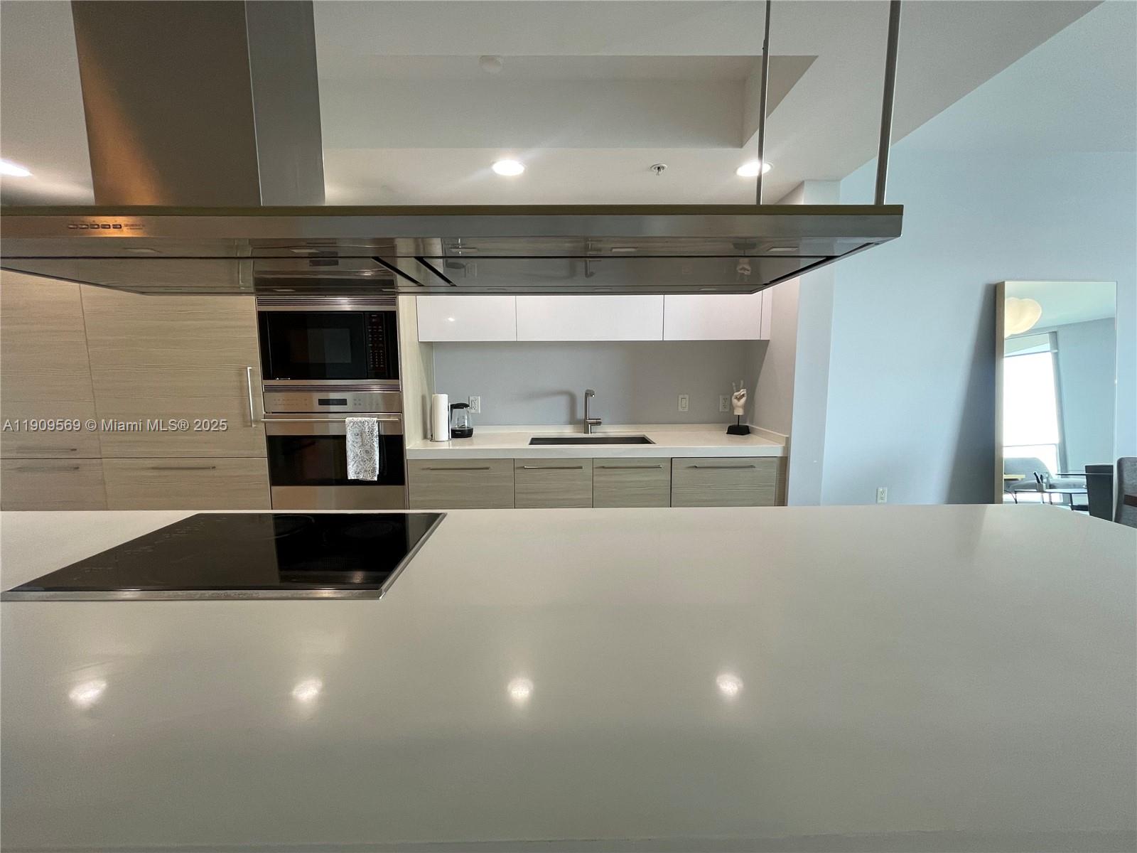 MARINA PALMS RESIDENCES N - Residential Lease