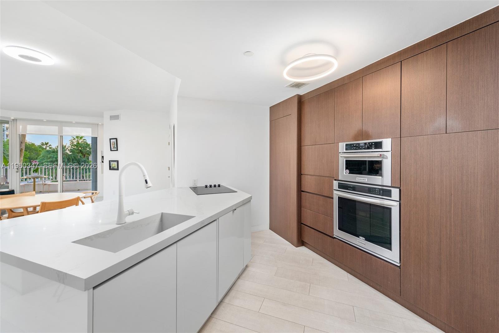 715 Crandon Blvd 305