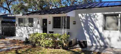 875 NE 130th St 0 North Miami FL 33161