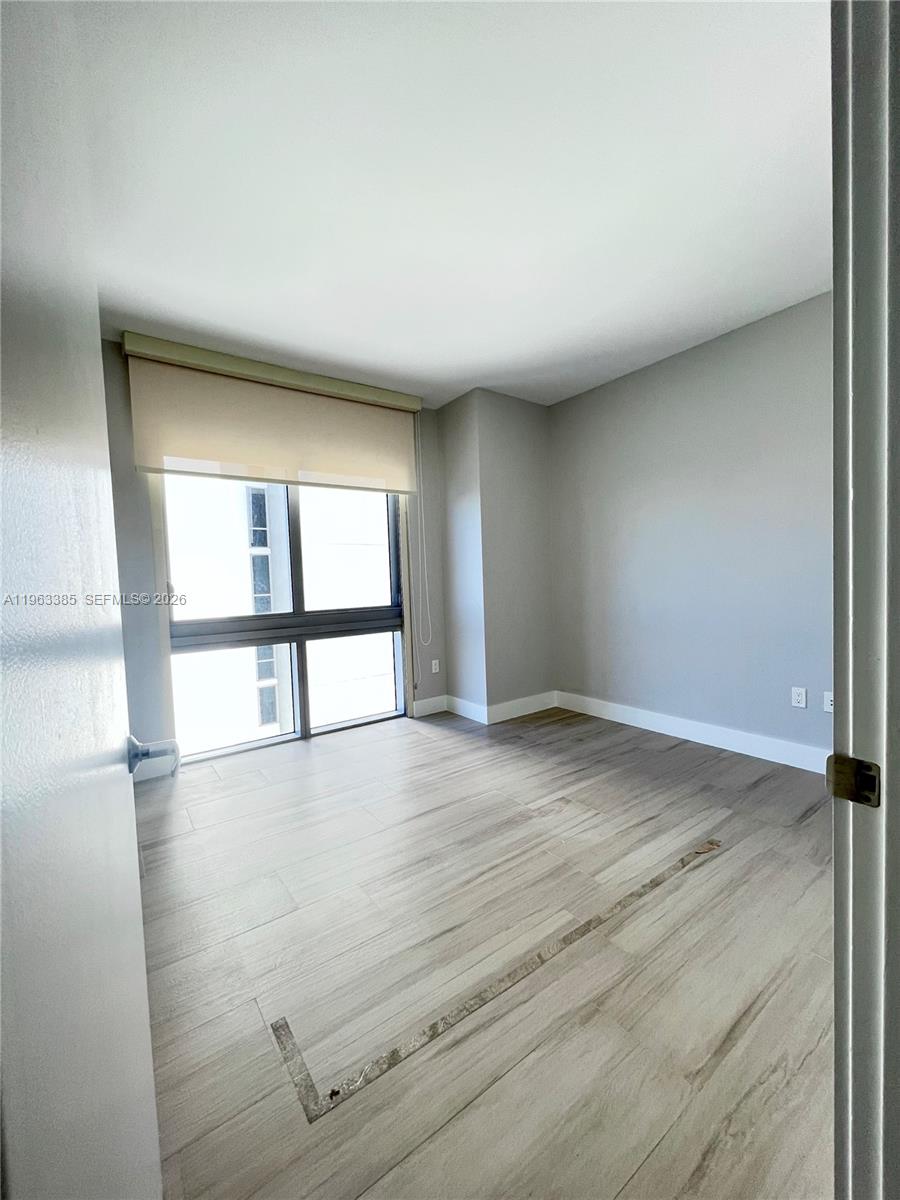 THE HARBOUR NORTH CONDO - Residential