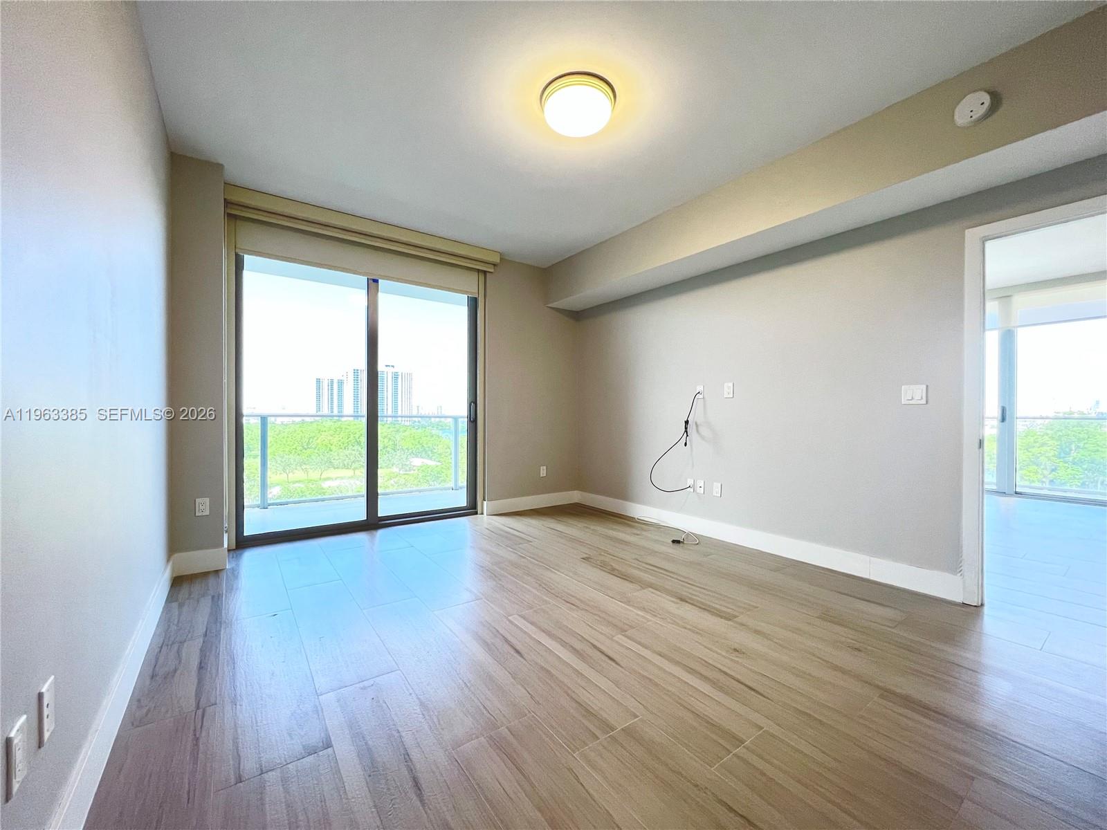 THE HARBOUR NORTH CONDO - Residential