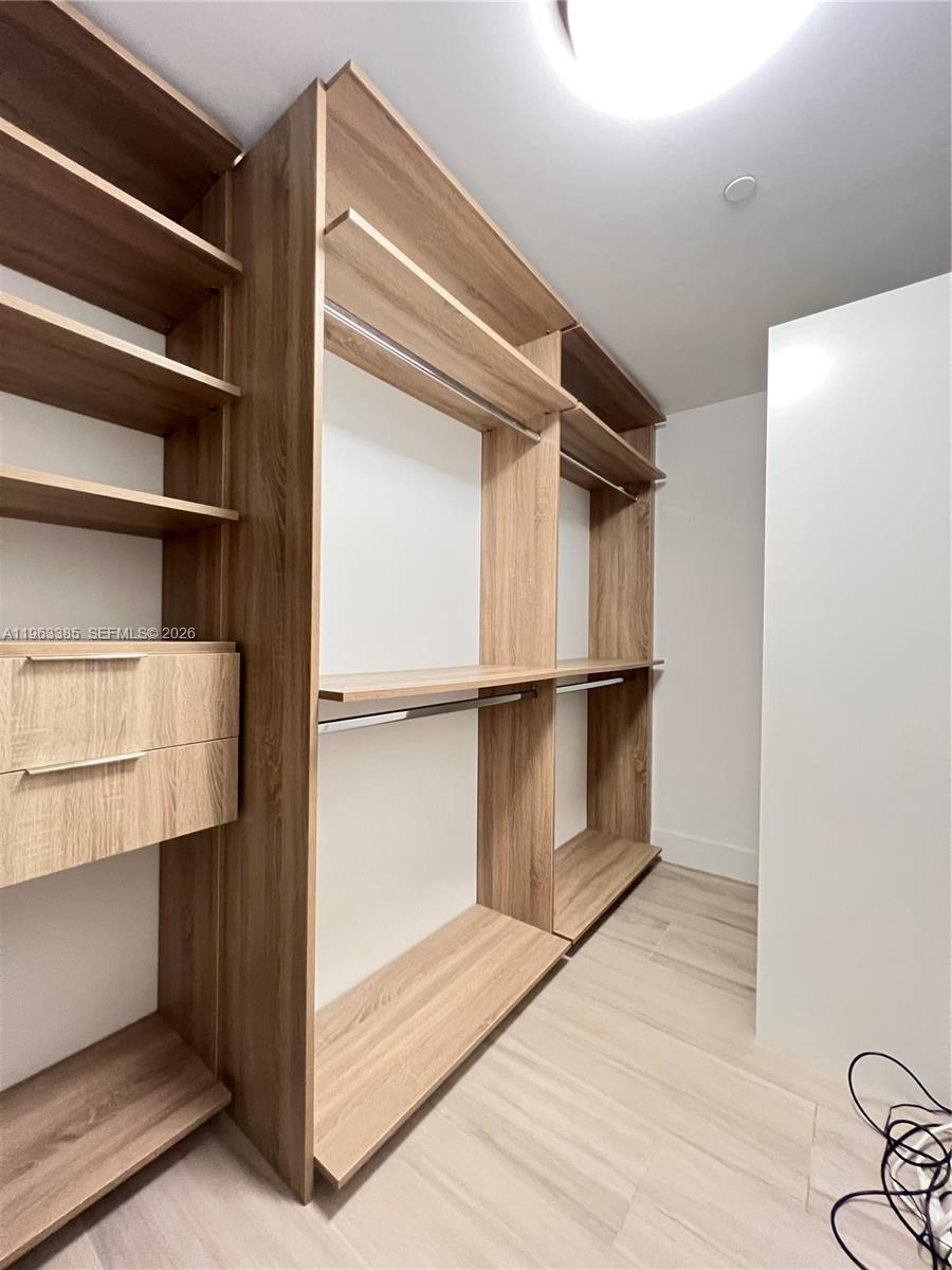 THE HARBOUR NORTH CONDO - Residential