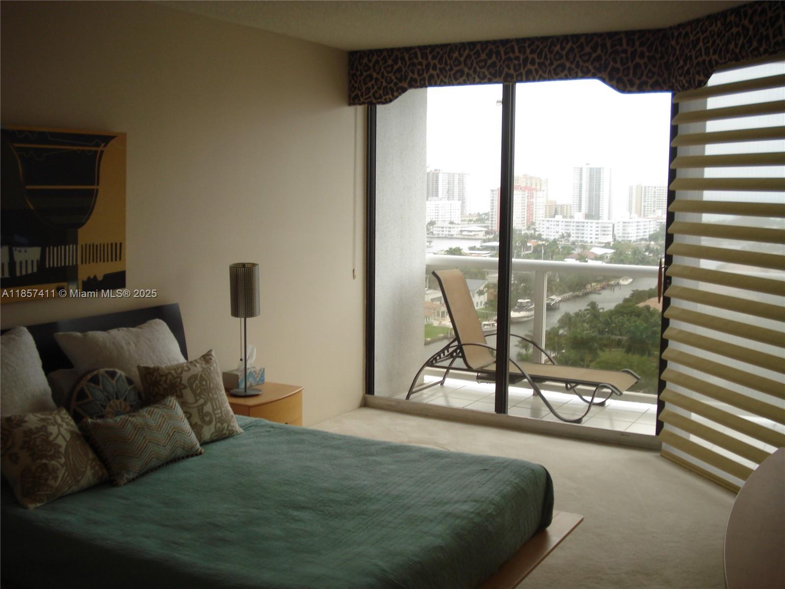 HARBOR TWS AT THE WATERWAY - Residential