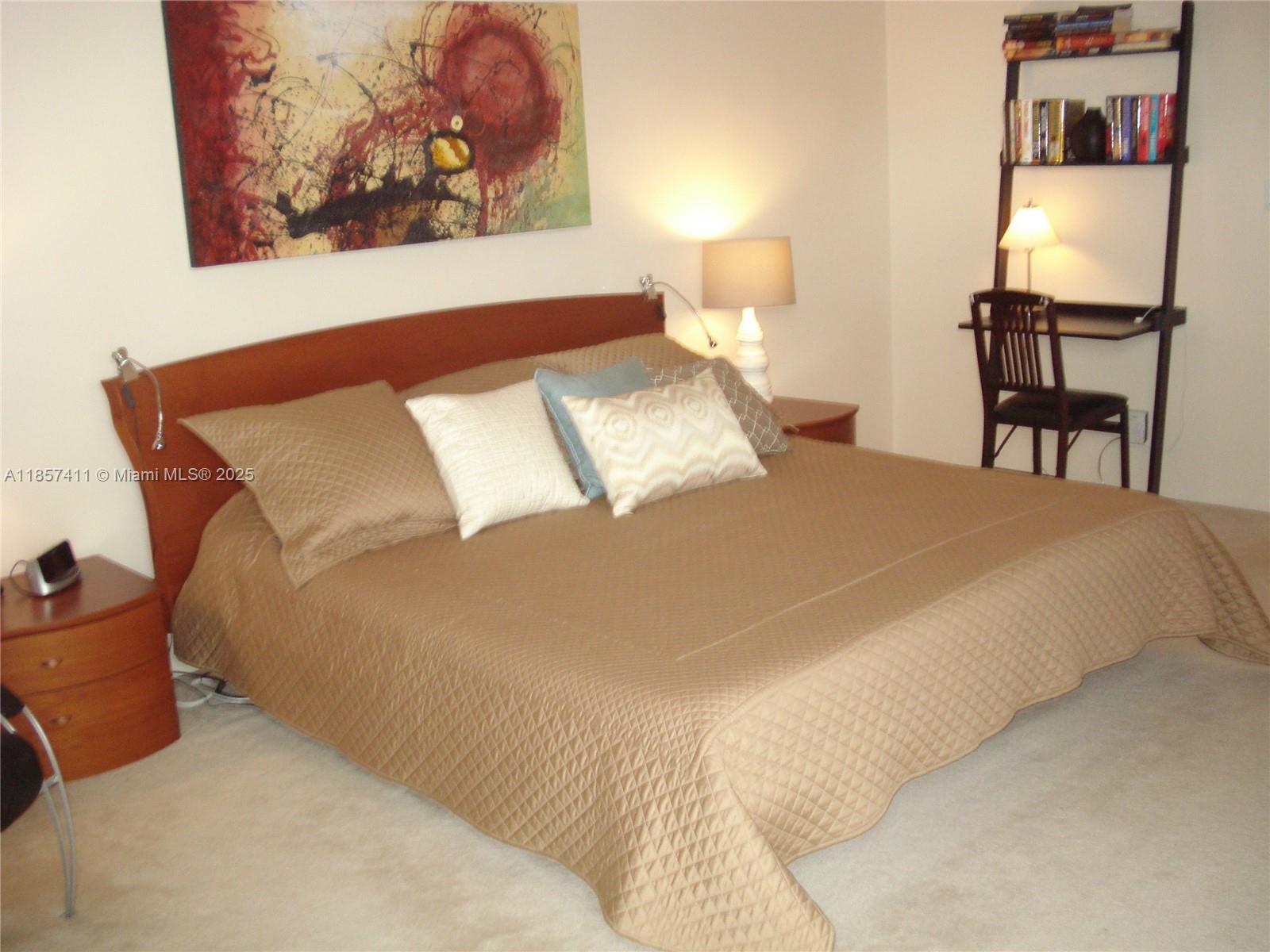 HARBOR TWS AT THE WATERWAY - Residential