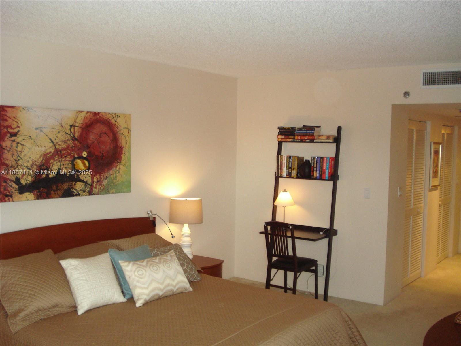 HARBOR TWS AT THE WATERWAY - Residential