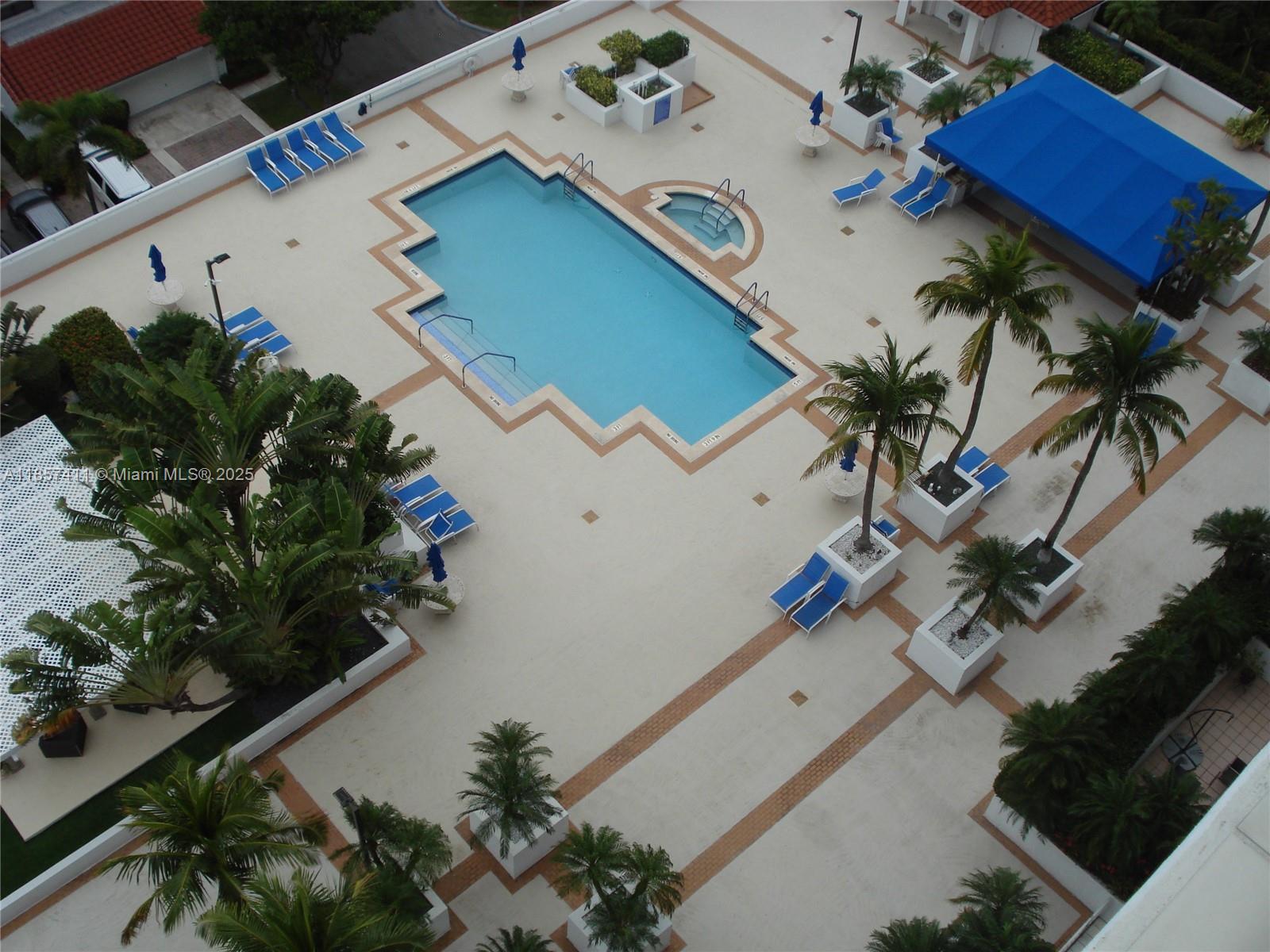 HARBOR TWS AT THE WATERWAY - Residential