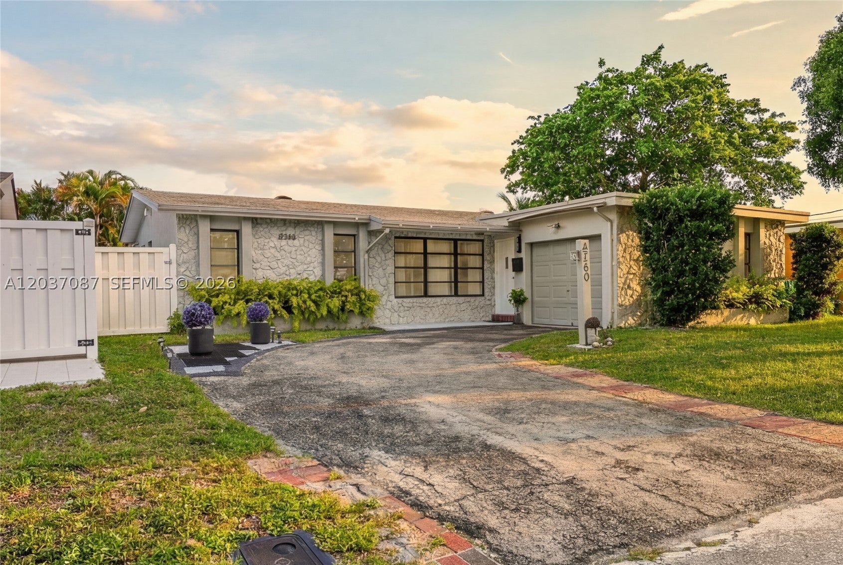 8580 NW 20th Ct
