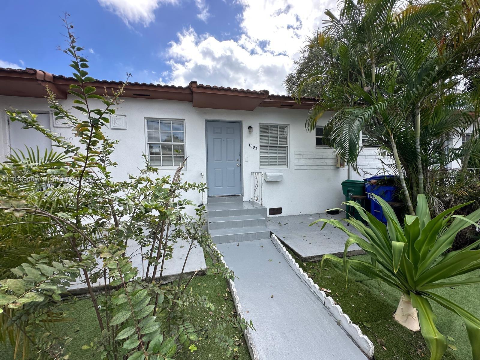 LAWRENCE ESTATES LAND COS - Residential Lease