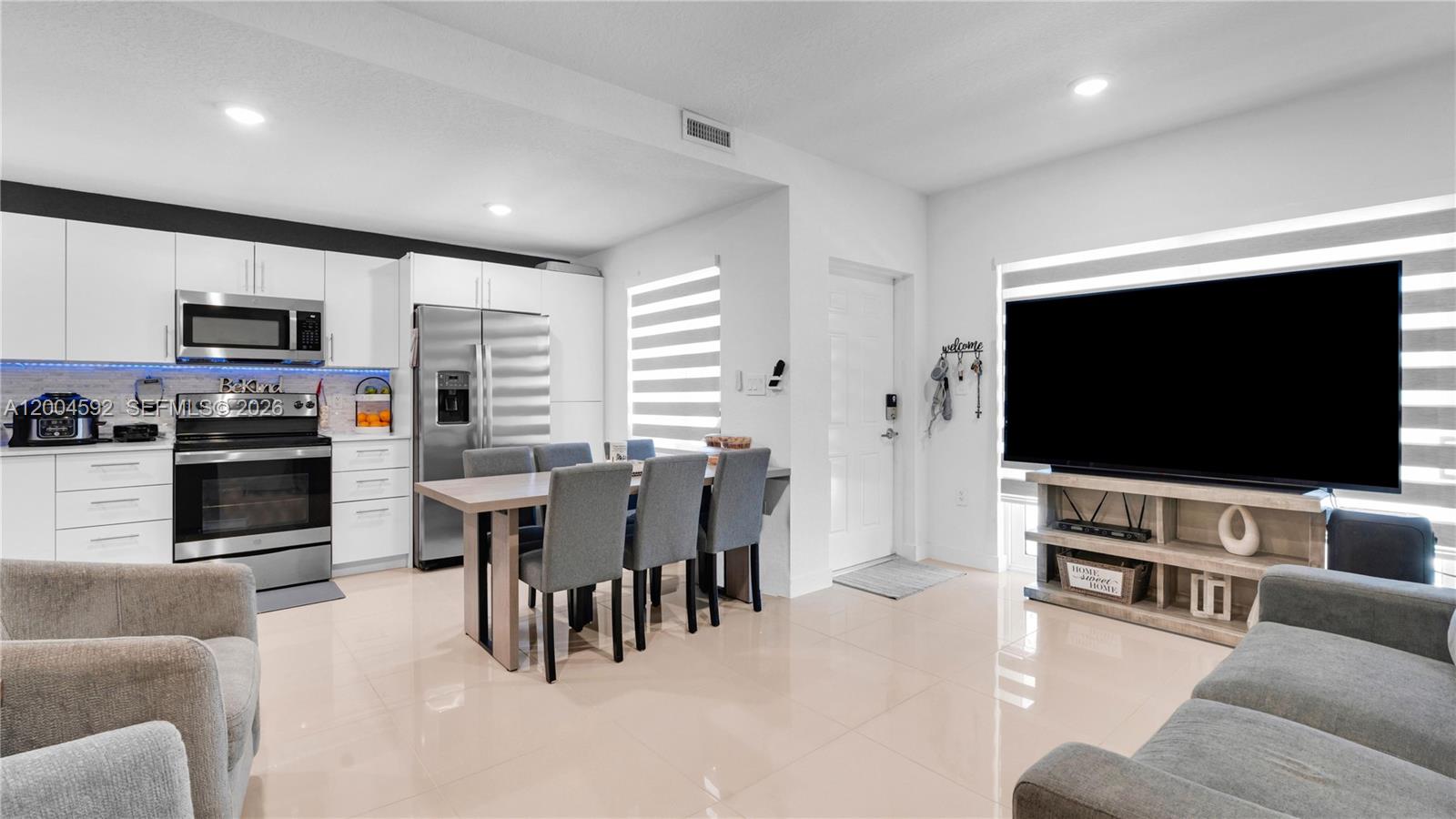 PARADISE ONE - Residential