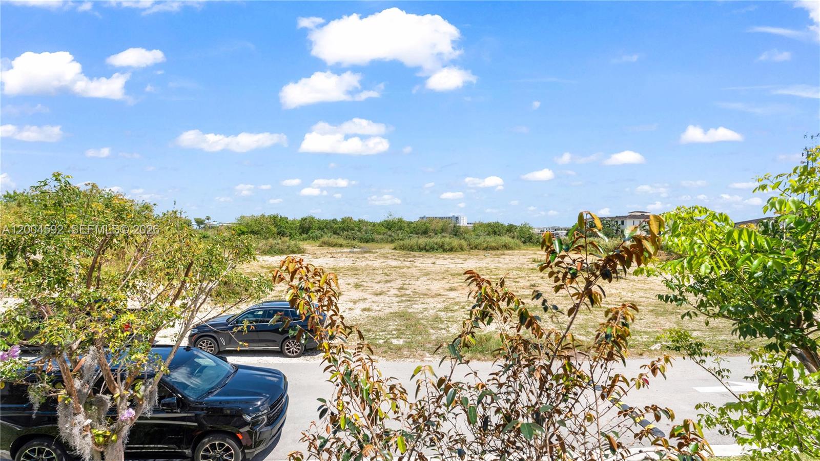 PARADISE ONE - Residential