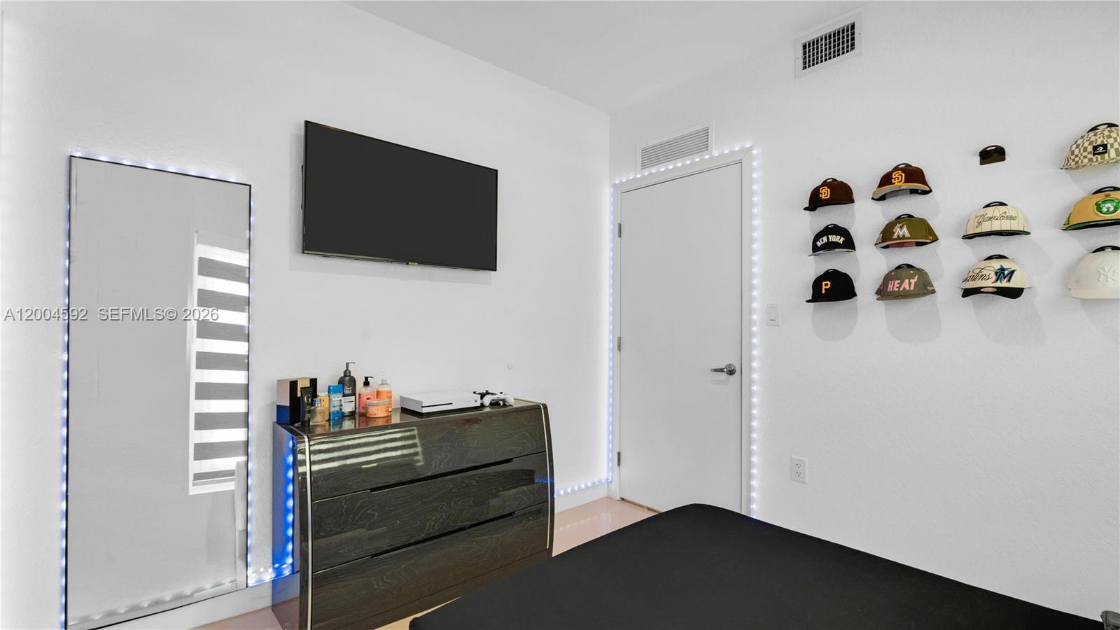 PARADISE ONE - Residential