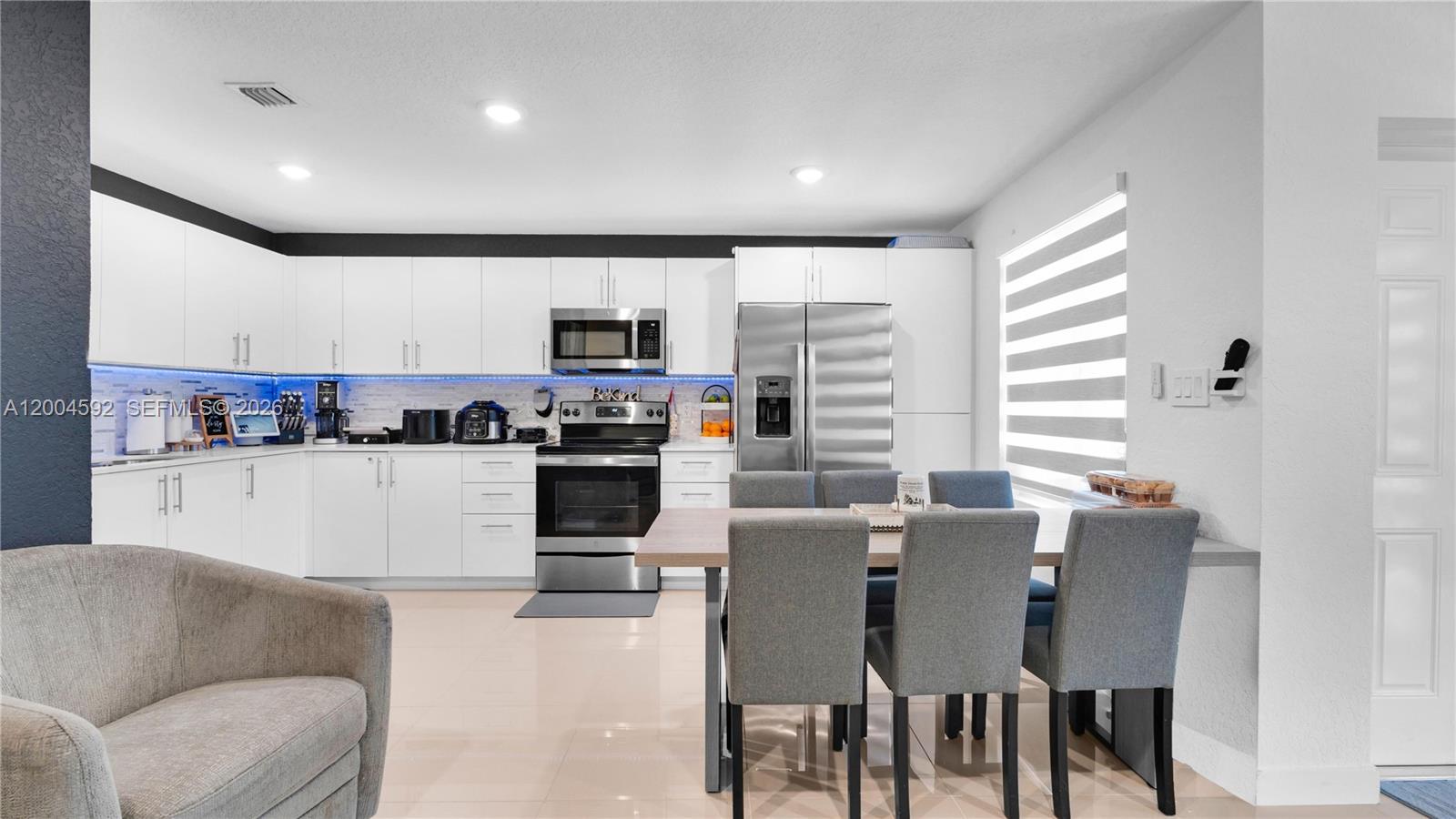 PARADISE ONE - Residential