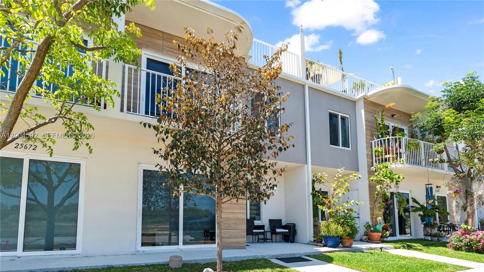 PARADISE ONE - Residential