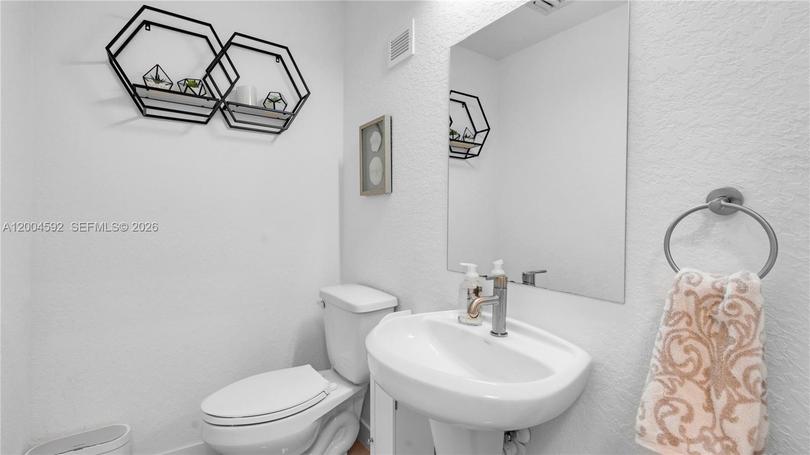 PARADISE ONE - Residential