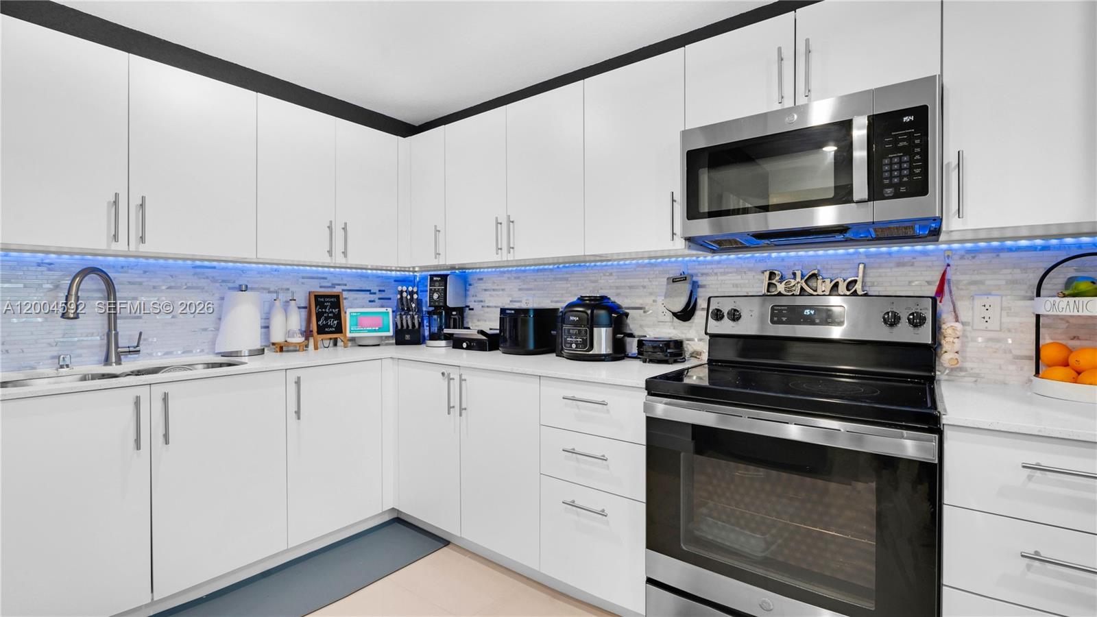 PARADISE ONE - Residential