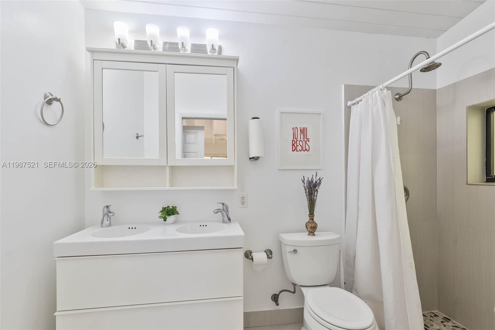 PINECREST VILLAS 2 ADDN - Residential Lease