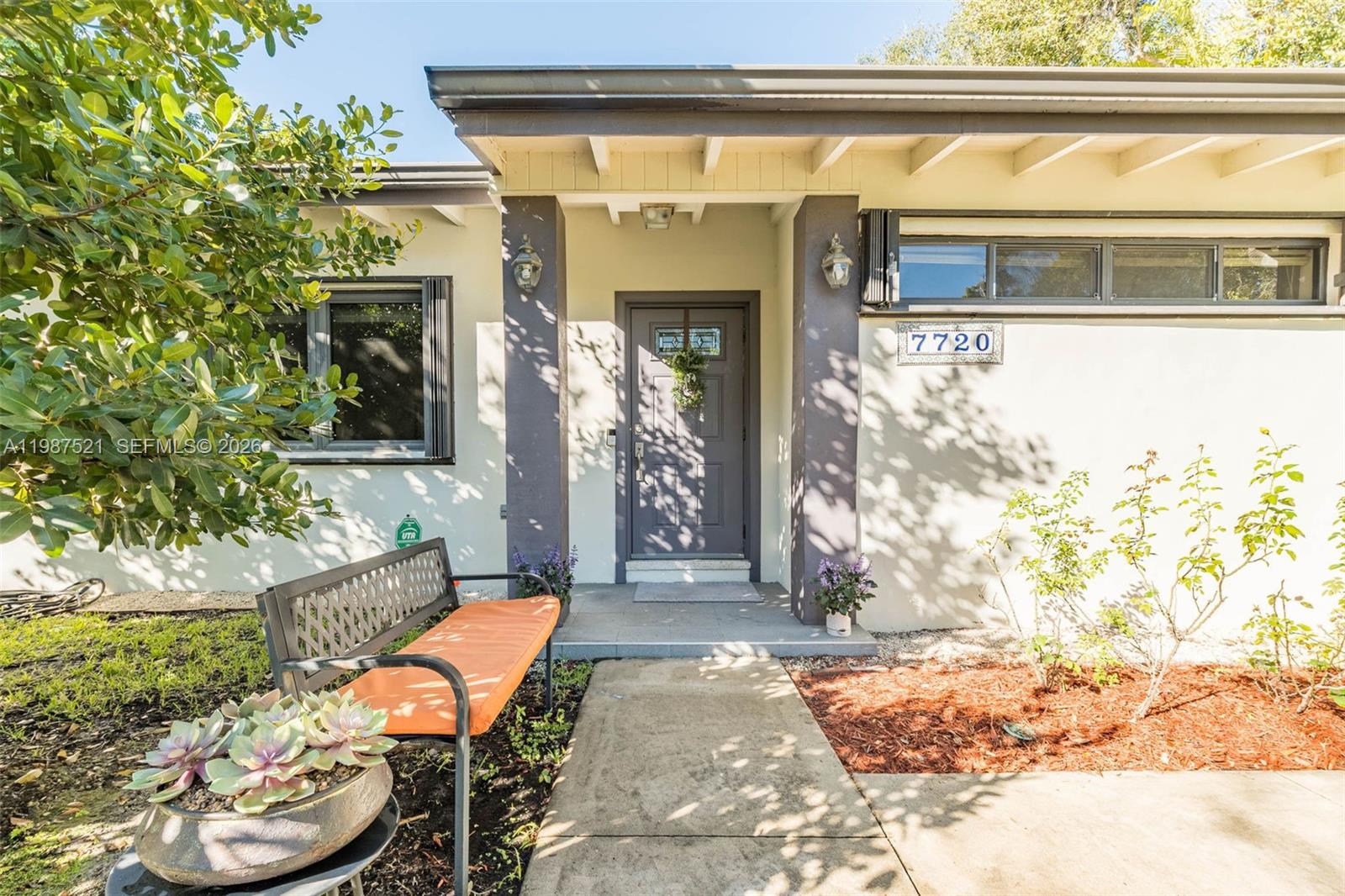 PINECREST VILLAS 2 ADDN - Residential Lease