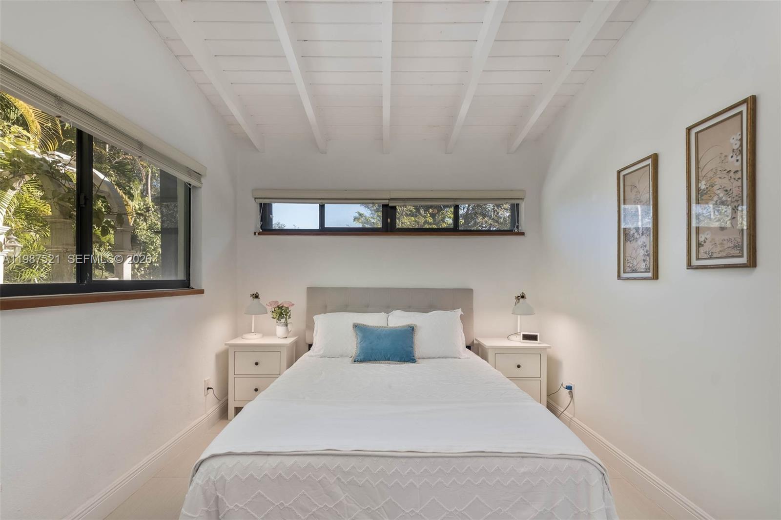 PINECREST VILLAS 2 ADDN - Residential Lease