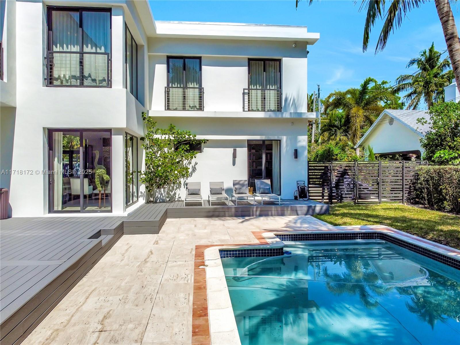 BISCAYNE PARK TERR - Residential