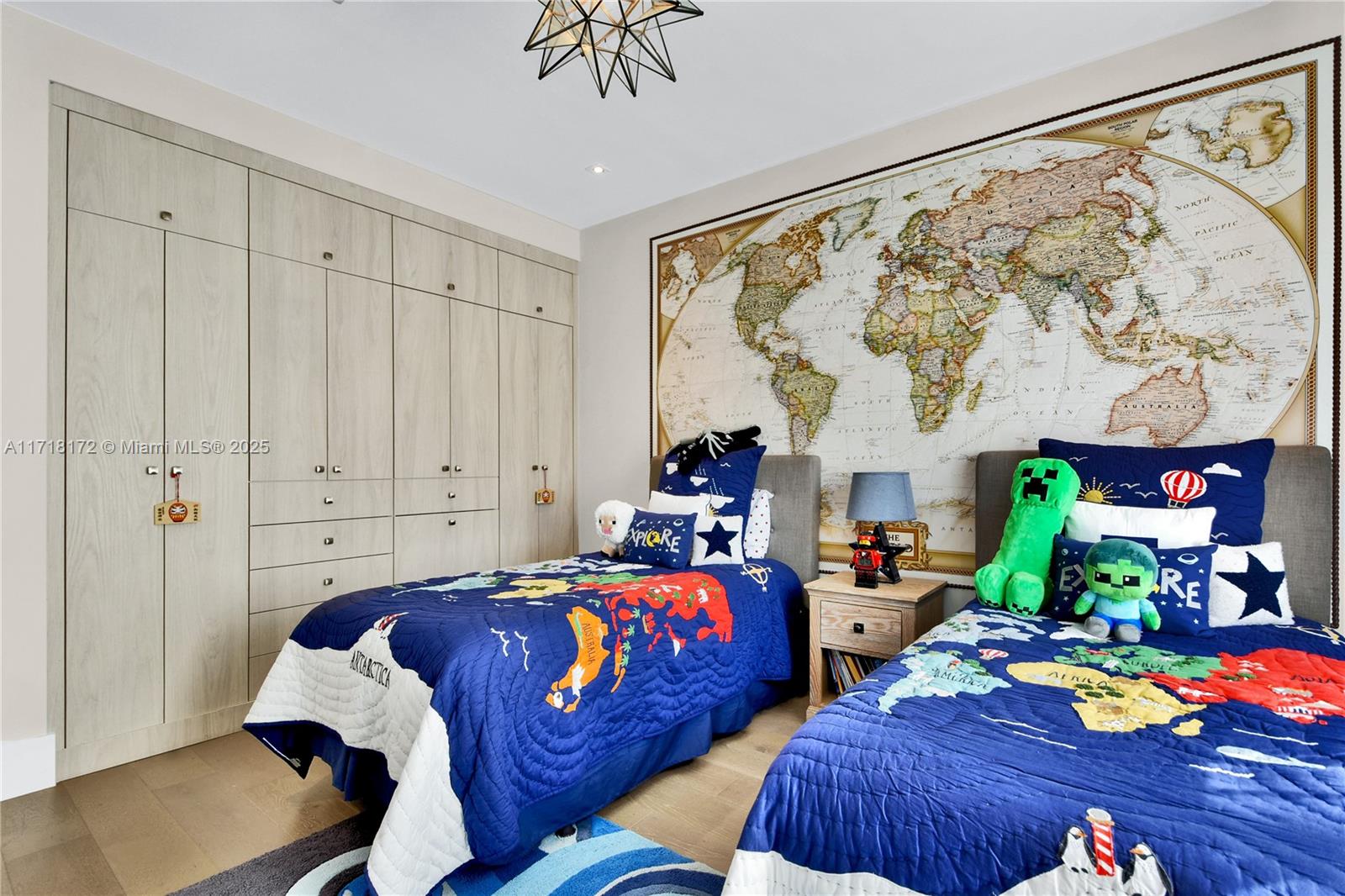 BISCAYNE PARK TERR - Residential