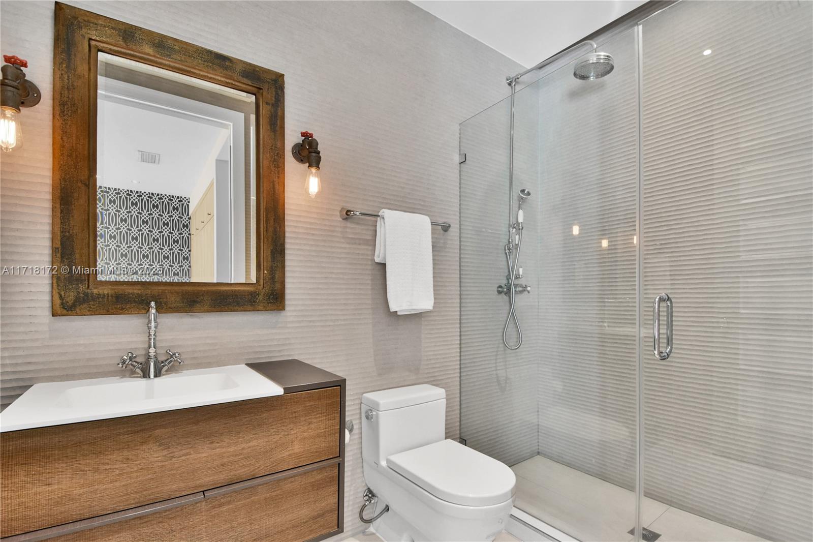 BISCAYNE PARK TERR - Residential