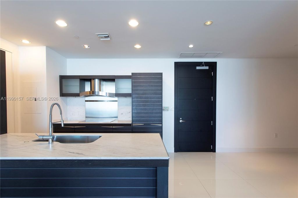 Photo of 200 Biscayne Blvd Way #4512, Miami, FL 33131 (MLS # A11990157)