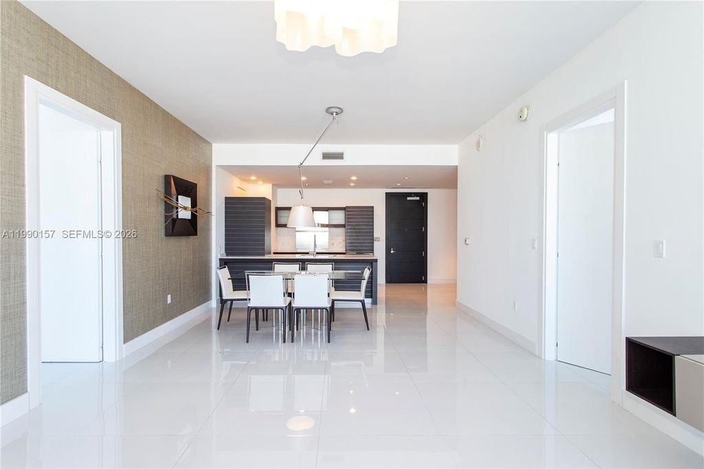 Photo of 200 Biscayne Blvd Way #4512, Miami, FL 33131 (MLS # A11990157)