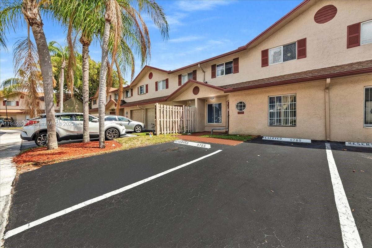 WELLEBY UNIT THIRTEEN - Residential