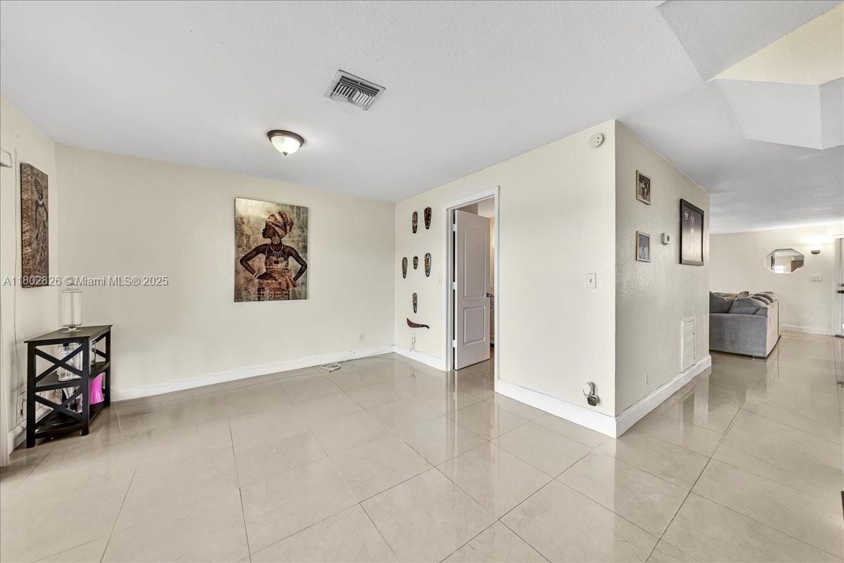 WELLEBY UNIT THIRTEEN - Residential