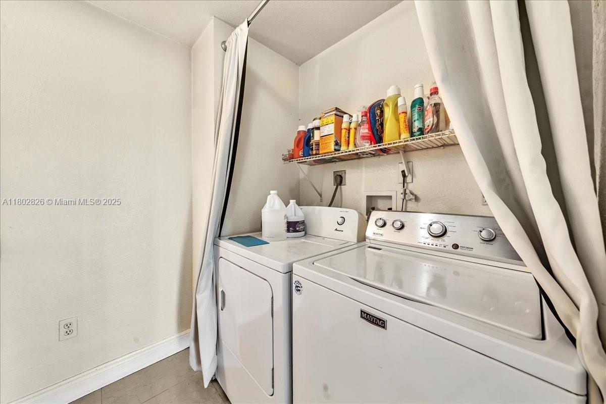 WELLEBY UNIT THIRTEEN - Residential