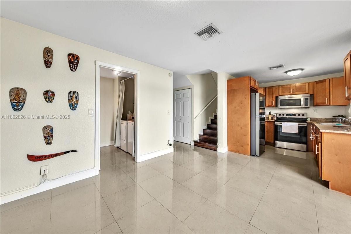 WELLEBY UNIT THIRTEEN - Residential