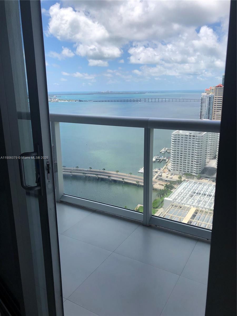 495 Brickell Ave 2907