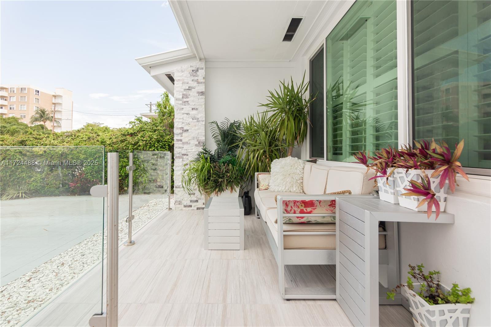 Fully remodeled house in a quiet & secured neighborhood, 4 bedrooms 2 bathrooms plus a den that can be used as an additional bedroom or office space.
New roof, new floors, impact windows, AC and water heater was recently replaced as well. Heated pool and generator.