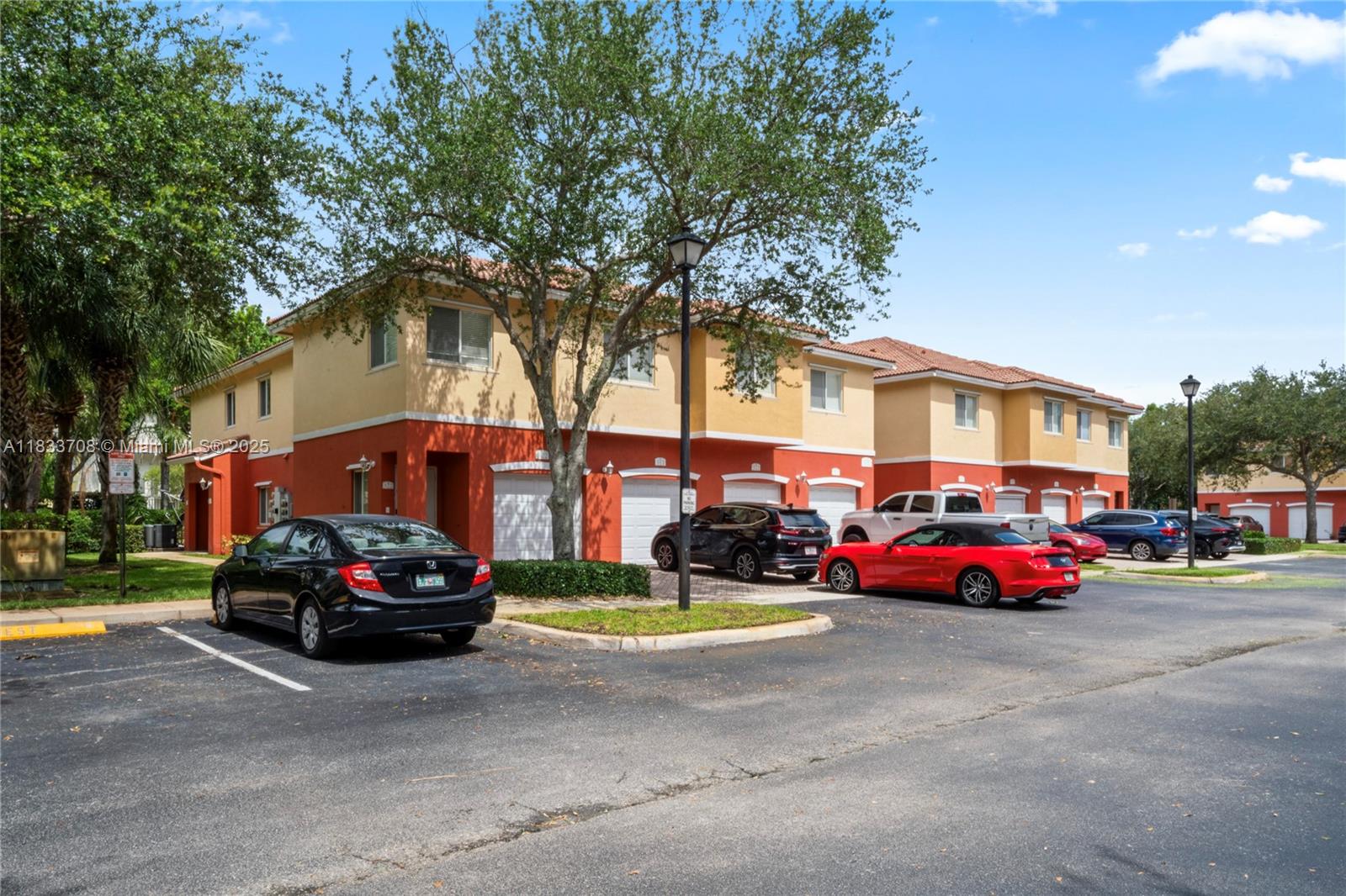 3335 Palomino Dr