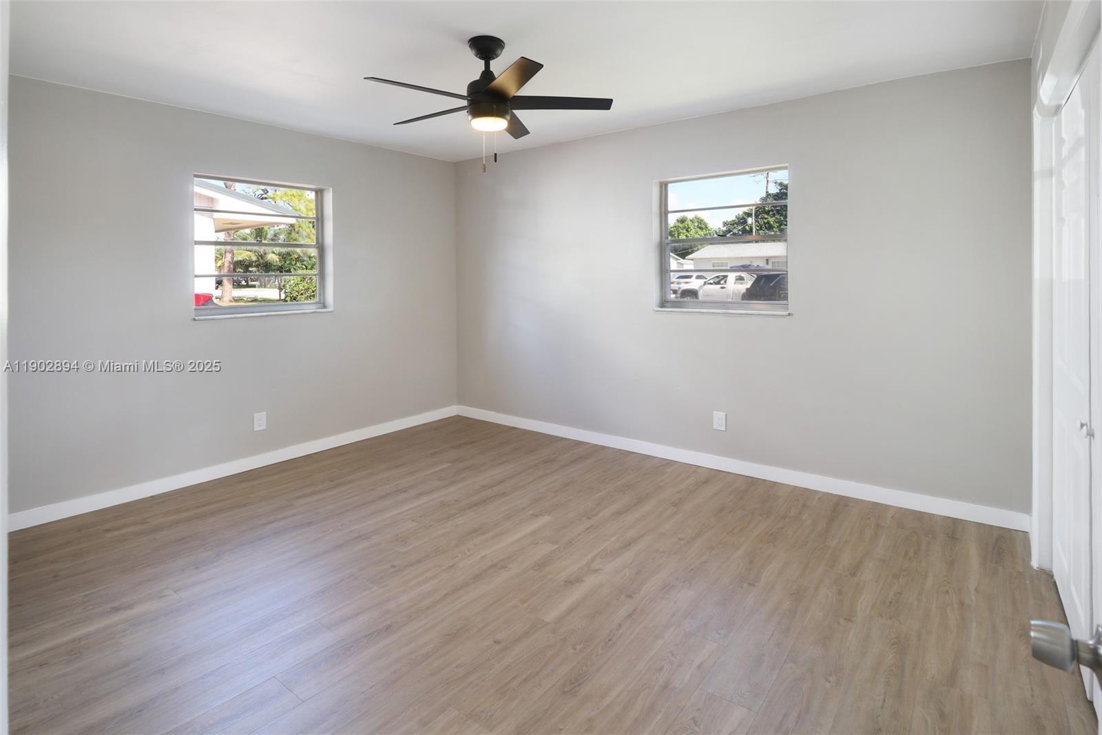 ROYAL PALM ESTATES - Residential Lease
