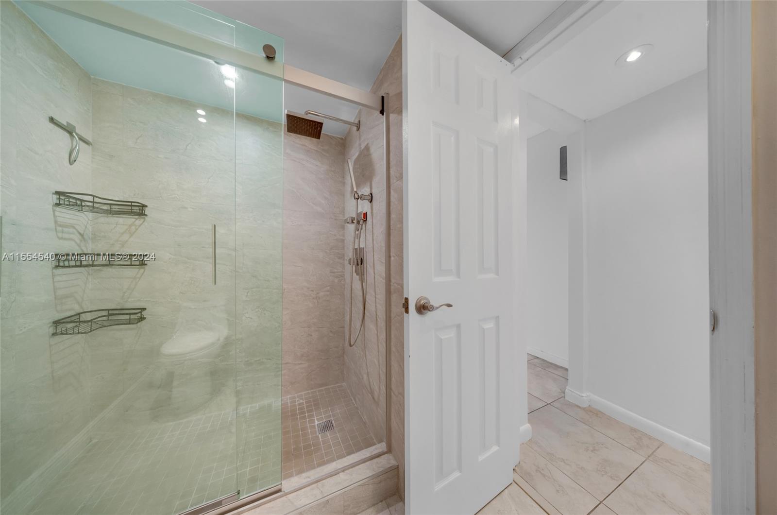 Islander Club - Residential Lease