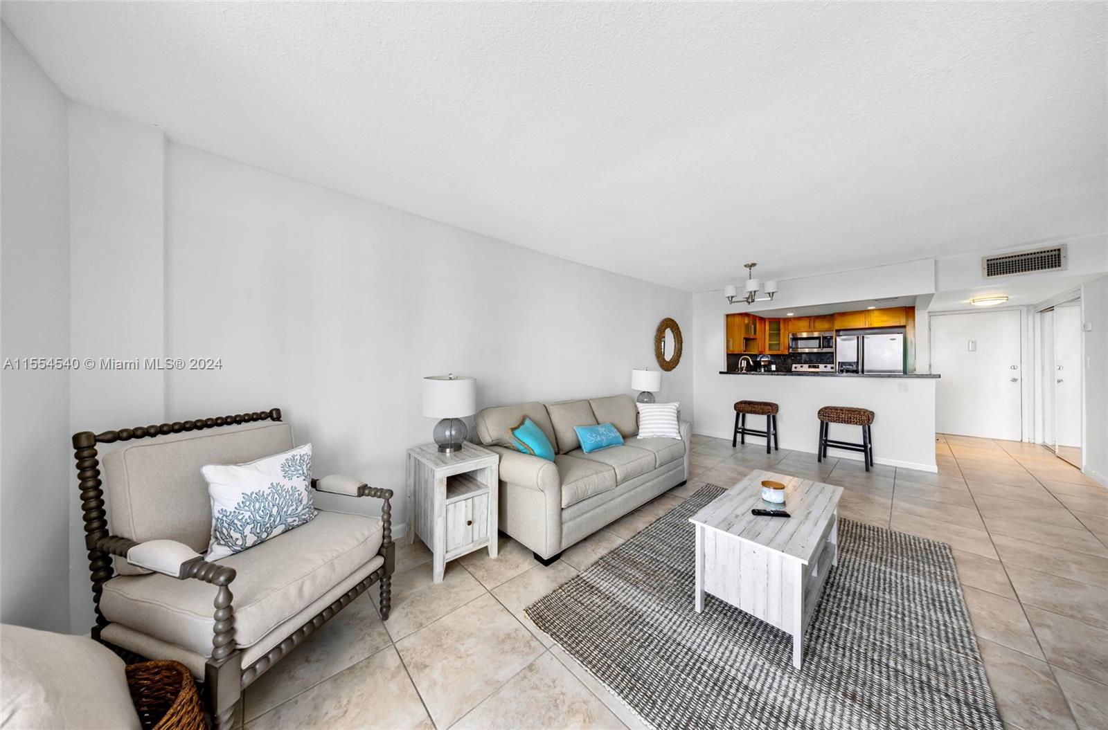 Islander Club - Residential Lease