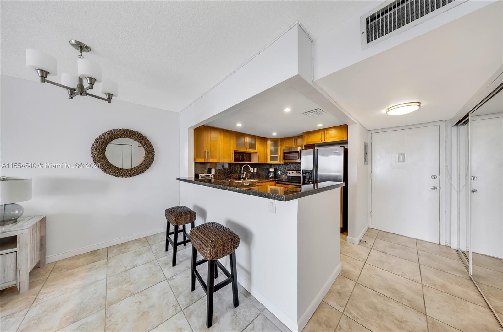 Islander Club - Residential Lease